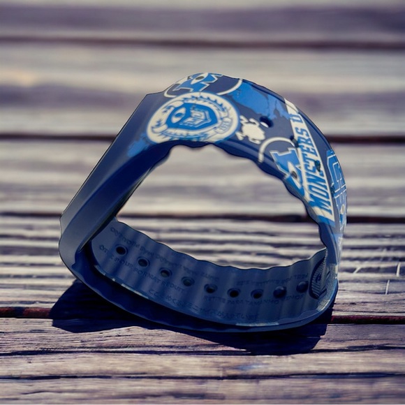 Disney Parks Blue & White Monsters U. Magic Band + Replacement Band - Picture 4 of 11